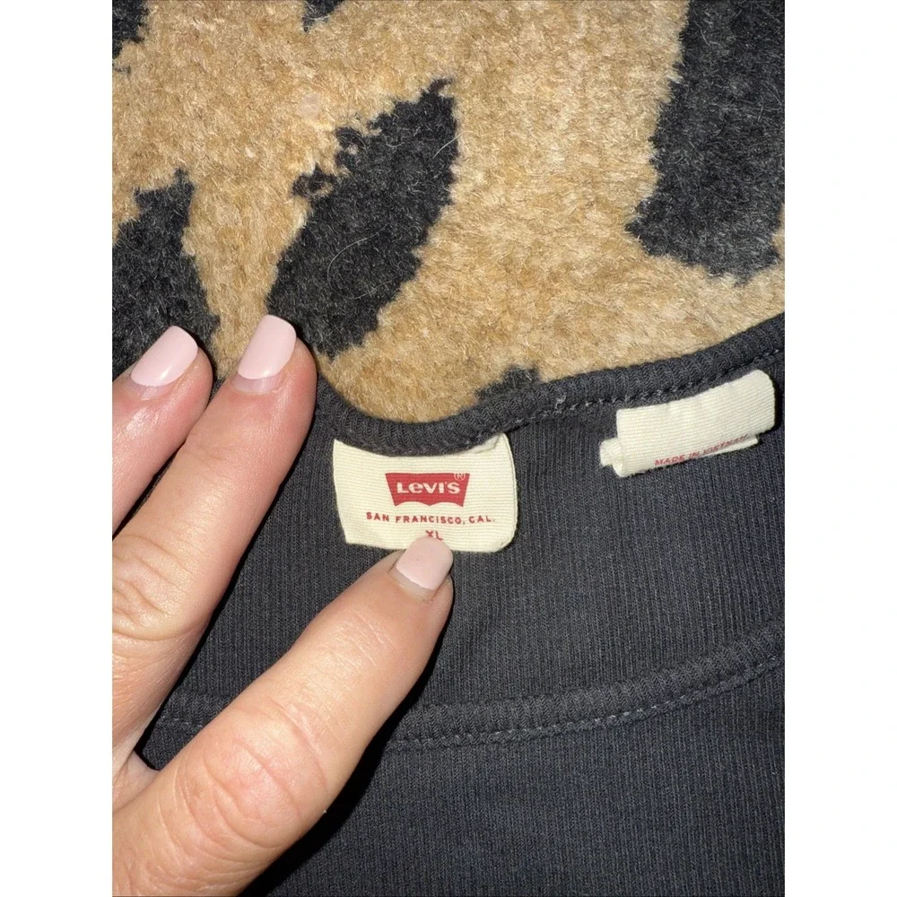 Levi's vintage  Black Long Sleeve Thermal Shirt‎ Size XL Crew Neck Y2K (3903)